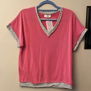 Lovely Melody Pink Short Sleeve Ribbed Top with Cheetah Patterned Edges 🆕